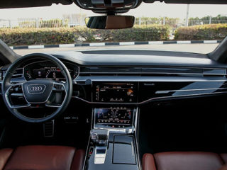 Audi S8 foto 13