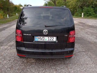 Volkswagen Touran foto 3