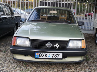 Opel ascona 1985 1.6 automat 93000km originali... капсула времени! полный оригинал! foto 8