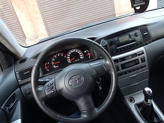 Toyota Corolla foto 2