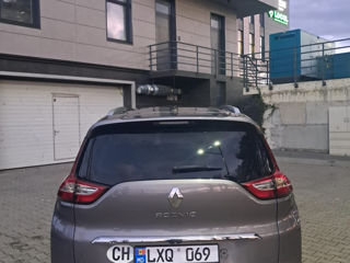 Renault Grand Scenic foto 6