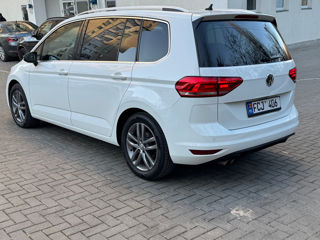 Volkswagen Touran foto 3