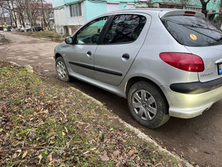 Peugeot 206 foto 2