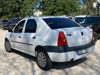 Dacia Logan foto 10