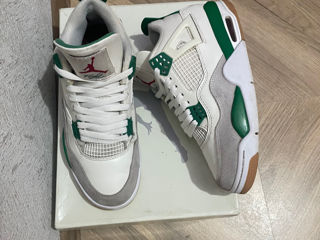 Jordan 4 Pine Green foto 4