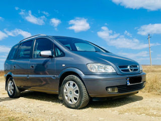 Opel Zafira foto 4