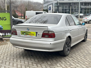 BMW 5 Series foto 6