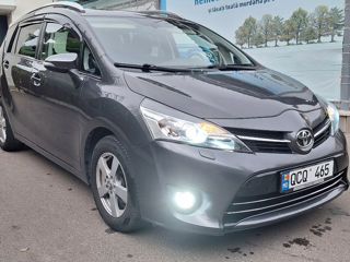 Toyota Verso foto 2