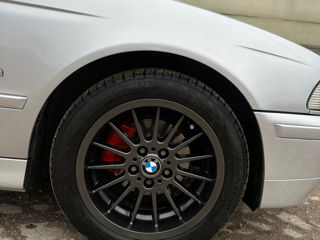 BMW 5 Series foto 5