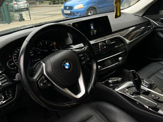 BMW 5 Series foto 2