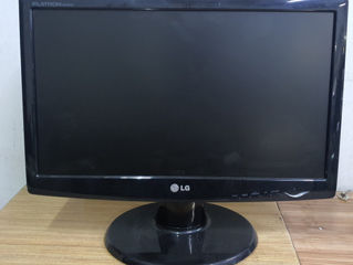 Lenovo thinkcentre m90p; intel core i5-660 3.3 ghz ,120 gb ssd hdd500,ram 8gb; tower foto 4