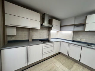 Apartament cu 2 camere, 160 m², Centru, Chișinău foto 2