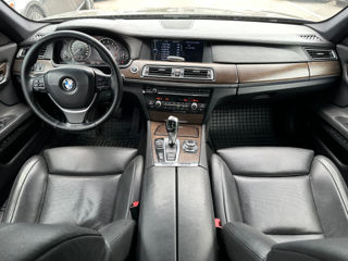 BMW 7 Series foto 7