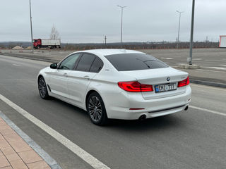 BMW 5 Series foto 3