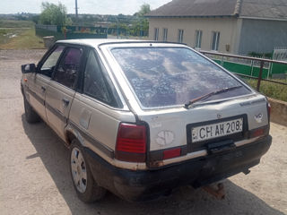 Toyota Carina foto 3