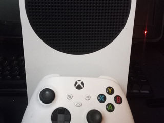 Vînd xbox series s foto 1