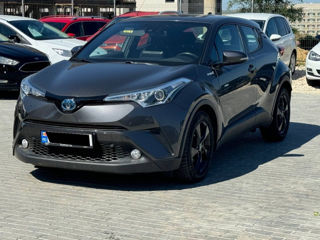 Toyota C-HR foto 1