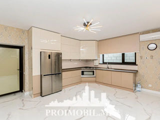 Spre vânzare casă în 2 nivele 298 mp + 7 ari, în Ialoveni! foto 2