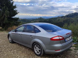 Ford Mondeo foto 8