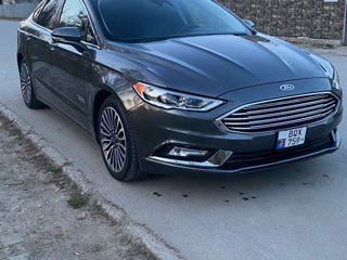 Ford Fusion foto 2