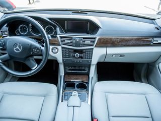 Luna Octombrie-reducere! Mercedes W212 alb exclusiv (nr.CIR 1),salon deschis! - 15 €/ora, 69 €/zi foto 5