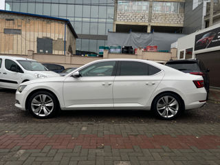 Skoda Superb foto 4