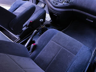 Mazda MPV foto 7