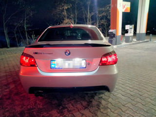 BMW 5 Series foto 5