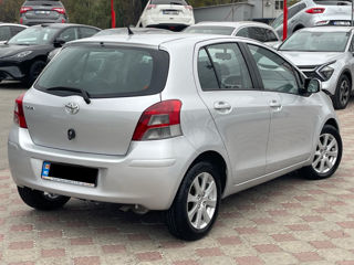 Toyota Yaris foto 4