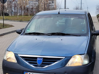 Dacia Logan foto 2