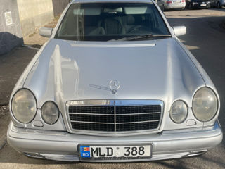 Mercedes E-Class foto 3