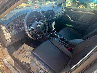 Volkswagen Jetta foto 7