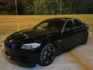 BMW 5 Series foto 3