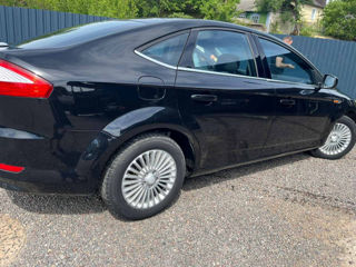 Ford Mondeo foto 5