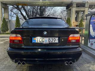 BMW 5 Series foto 4