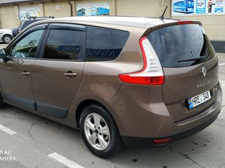 Renault Grand Scenic foto 4