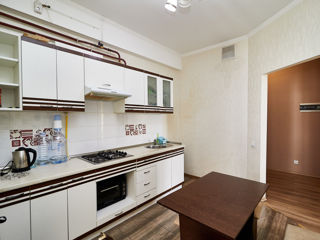 Apartament cu 2 camere, 63 m², Botanica, Chișinău foto 12
