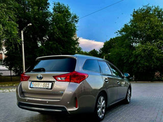 Toyota Auris foto 1