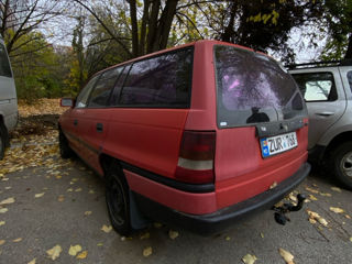 Opel Astra foto 2