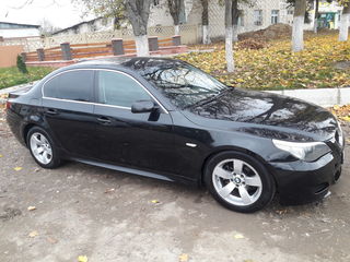 BMW 5 Series foto 6