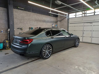 BMW 7 Series foto 6