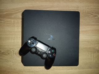 Vind Playstation 4 slim 1TB foto 2