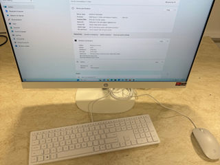 HP 27 inch All-In-One Desktop PC foto 1