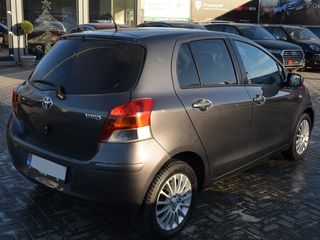 Toyota Yaris foto 3