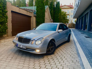 Mercedes E-Class foto 2