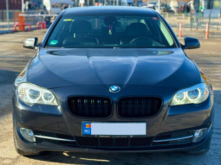 BMW 5 Series foto 2