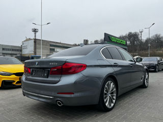 BMW 5 Series foto 3