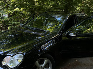 Mercedes C-Class foto 6