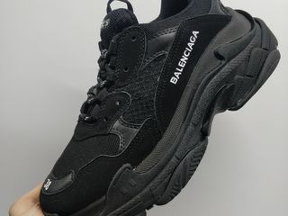 balenciaga 700