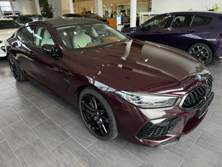 BMW M8 foto 0